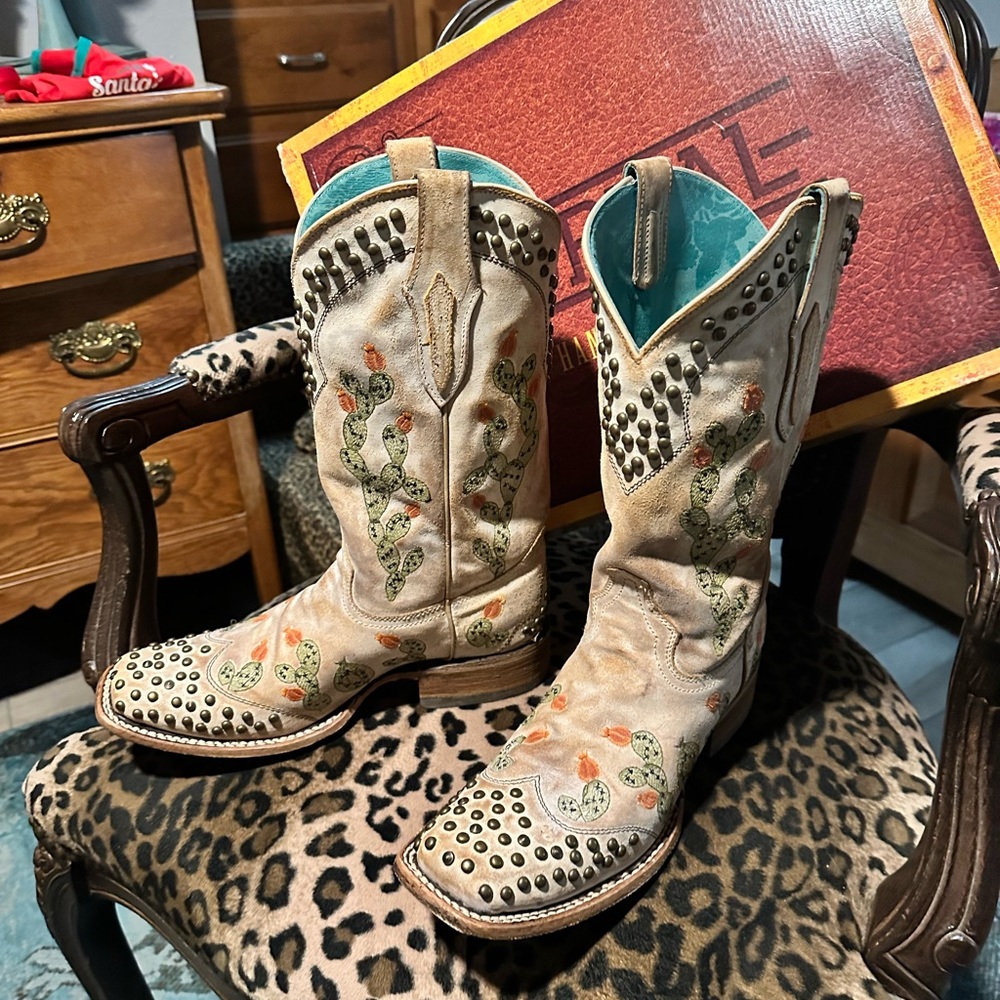Womens Corral Boots